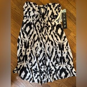 Snap Monochrome Zebra Print Top